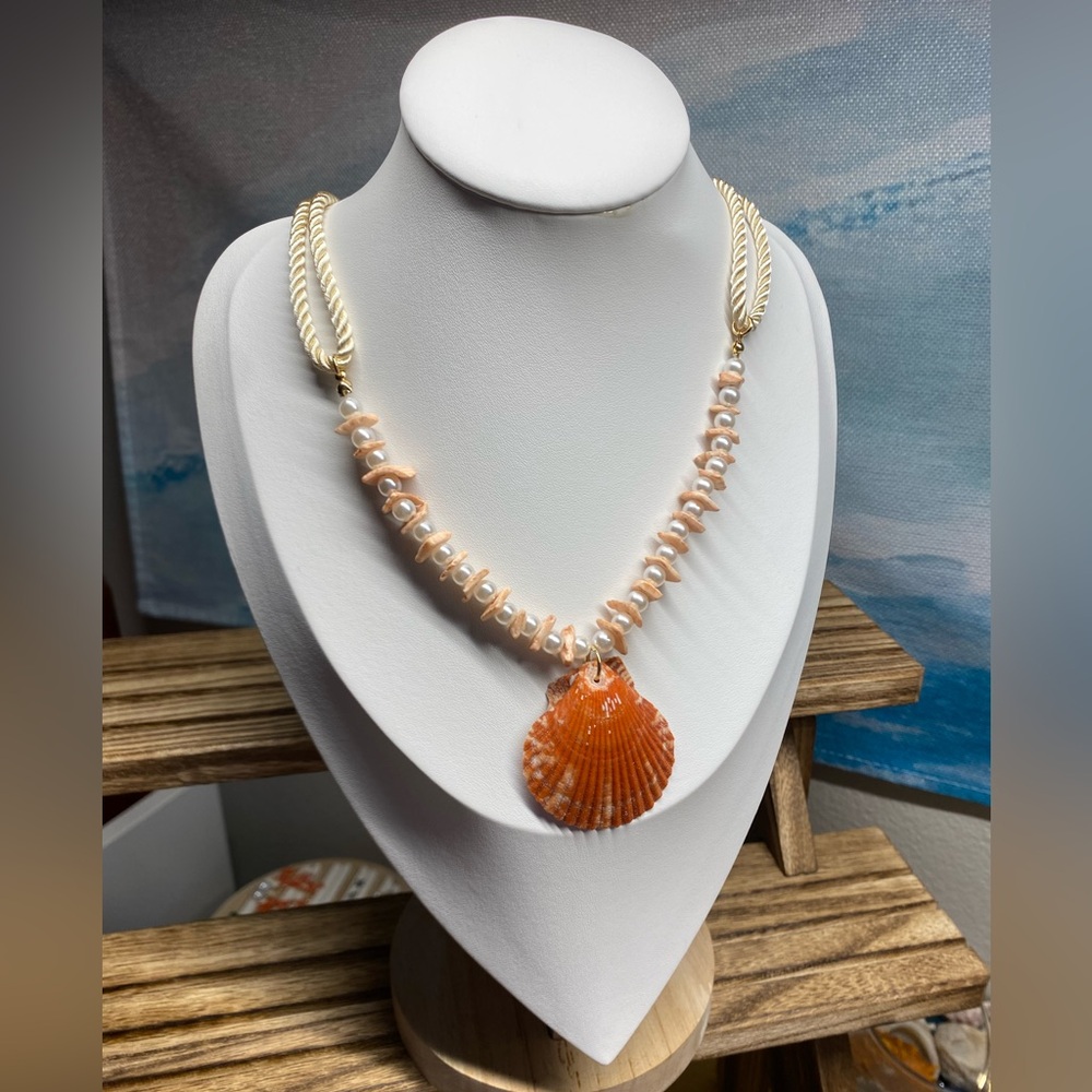 M92 Mermaid Shell Necklace 1